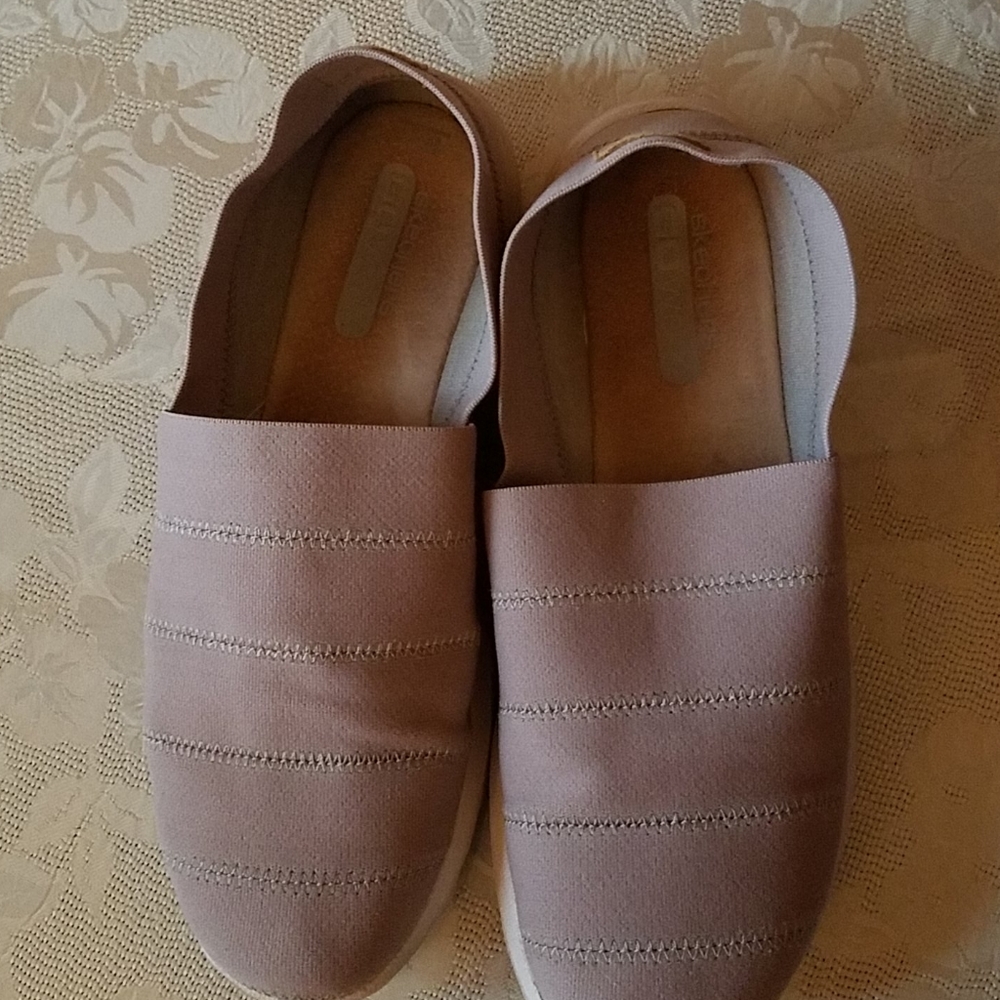 Skechers go walk shoes
